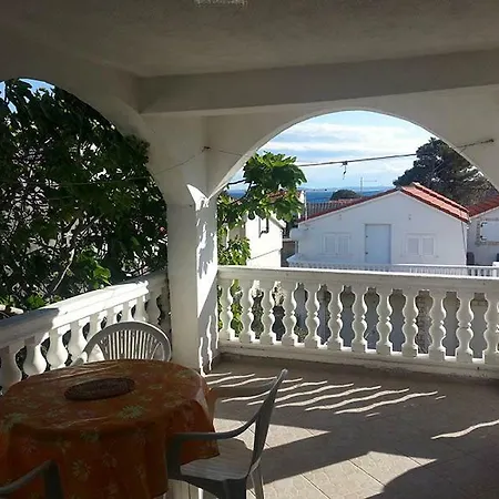 Klara Apartment *